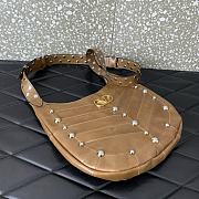 Colestore Valentino Garavani stud-embellished Vlogo shoulder bag Caramel 28x21.5x3cm - 3
