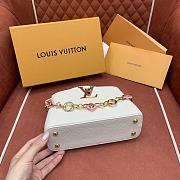 Colestore Louis Vuitton Capucines East-West Mini Bag Quartz White M14393 22 x 12 x 8cm - 4