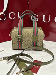 Colestore Gucci Mini GG handbag in green GG suede 20x13x13cm - 1