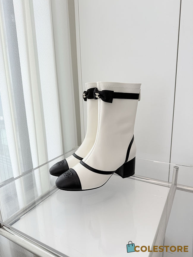 Colestore Chanel Low-cut Boots Sheepskin White - 1