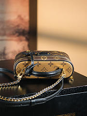 Colestore Louis Vuitton Vanity Chain Pouch Monogram Canvas M47125 19x11.5x6.5cm - 6