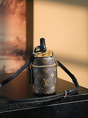 Colestore Louis Vuitton Vanity Chain Pouch Monogram Canvas M47125 19x11.5x6.5cm - 5