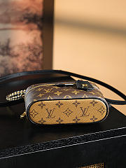 Colestore Louis Vuitton Vanity Chain Pouch Monogram Canvas M47125 19x11.5x6.5cm - 2