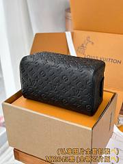 Colestore Louis Vuitton Dopp Kit Bag Black M12645 28 x 15 x 16.5 cm - 5