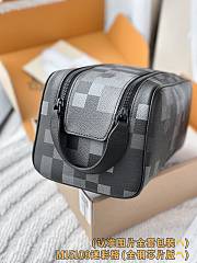 Colestore Louis Vuitton Dopp Kit Bag Black M15109 28 x 15 x 16.5 cm - 5