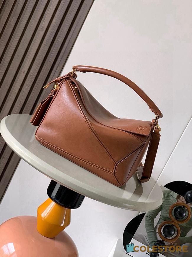 Colestore Loewe Small Featherlight Puzzle Bag in Nappa Lambskin Pecan 24x16x10cm - 1