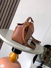 Colestore Loewe Small Featherlight Puzzle Bag in Nappa Lambskin Pecan 24x16x10cm - 6