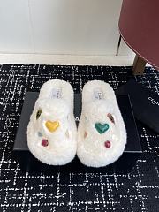 Colestore Chanel Classic Four-Season CC Furry Slippers White - 1