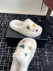 Colestore Chanel Classic Four-Season CC Furry Slippers White - 2