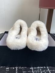 Colestore Chanel Classic Four-Season CC Furry Slippers White - 3