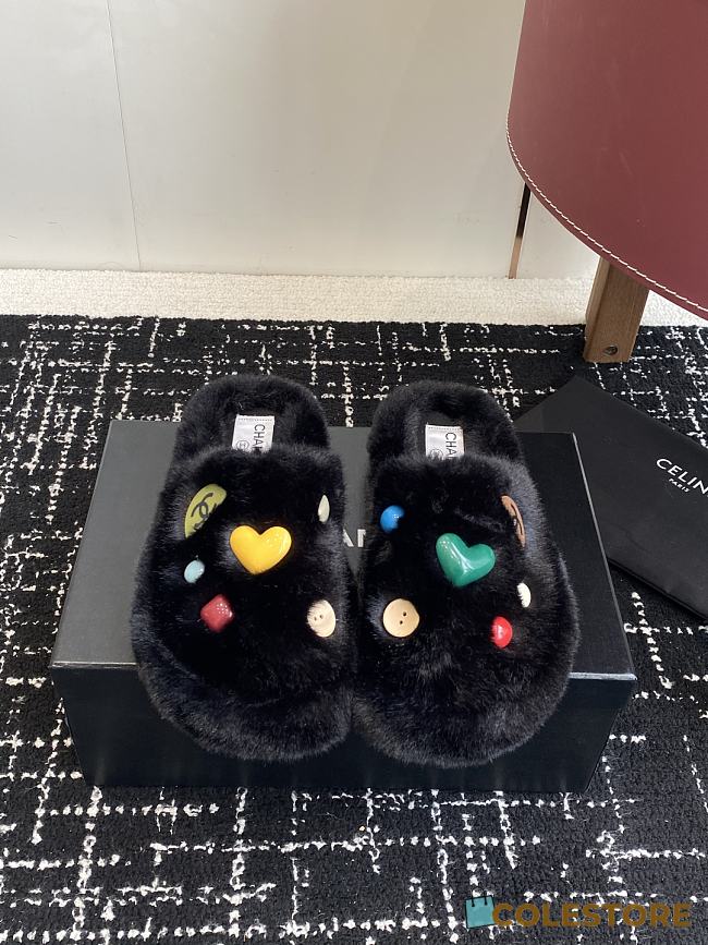 Colestore Chanel Classic Four-Season CC Furry Slippers Black - 1