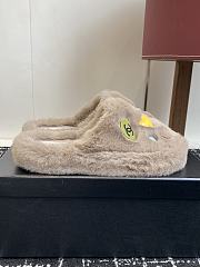 Colestore Chanel Classic Four-Season CC Furry Slippers Light Brown - 3