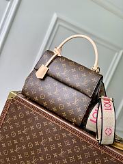 Colestore Louis Vuitton Cluny BB Black Monogram Canvas M13041 28 x 20 x 10 cm - 1