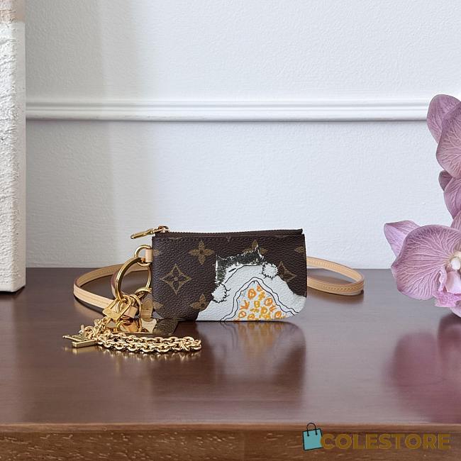 Colestore Louis Vuitton Travels With Grace Coddington Phone Holder M25919 6.5x1x12cm - 1