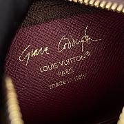 Colestore Louis Vuitton Travels With Grace Coddington Phone Holder M25919 6.5x1x12cm - 6