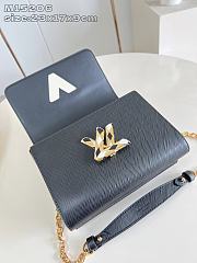 Colestore Louis Vuitton Twist MM Black Epi Leather Has Grain M12506 23 x 17 x 9.5cm - 4