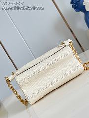 Colestore Louis Vuitton Twist PM Quartz Epi Grained-leather M12507 19 x 15 x 9 cm - 5
