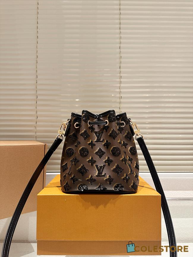 Colestore Louis Vuitton Noé BB Monogram M26284 22 x 17.5 x 13 cm - 1