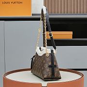 Colestore Louis Vuitton LV Ski CarryAll BB Monogram Shearling M26568 26 x 17 x 10 cm - 5