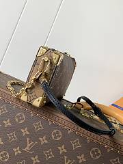 Colestore Louis Vuitton Slim Trunk Monogram Brown M13147 23 x 12 x 4 cm - 3