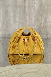 Colestore Chanel 25 Mini Handbag Suede & Gold Metal Yellow 20x22x12.5cm - 1
