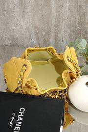 Colestore Chanel 25 Mini Handbag Suede & Gold Metal Yellow 20x22x12.5cm - 4