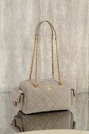 Colestore Chanel Small Bowling Bag Suede & Gold Metal Light Grey 15.5x24x11.5cm - 2