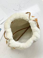 Colestore Chanel 22 Bag Tan Suede and White Shearling 39x42x8cm - 6
