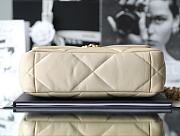 	 Colestore Chanel 19 Bag Shiny lambskin, Gold, Silver & Ruthenium Plated Metal Ivory Beige 16x26x9cm - 4