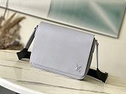 Colestore Louis Vuitton District PM Taiga in Grey 26 x 20 x 7cm - 1
