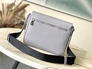 Colestore Louis Vuitton District PM Taiga in Grey 26 x 20 x 7cm - 4