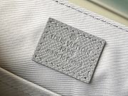 Colestore Louis Vuitton District PM Taiga in Grey 26 x 20 x 7cm - 2