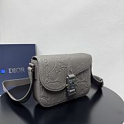 Colestore Dior Saddle Small Messenger Bag with Flap Dior Gravity Grey Leather and Grey Grained Calfskin 23 x 17.5 x 6cm - 4