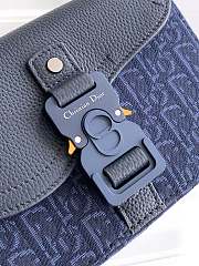 Colestore Dior Mini Saddle Messenger Bag with Flap Deep Blue Dior Oblique Trio Jacquard and Deep Blue Grained Calfskin 20 x 13.5 x 5.5cm - 4