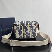 Colestore Dior Saddle Messenger Bag Blue and Beige Raffia-Effect Dior Oblique Denim with Brown Grained Calfskin 23 x 17.5 x 6cm - 4