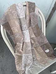 Colestore Loewe Beige and Grey Checkerboard Scarf in Wool & Cashmere - 4