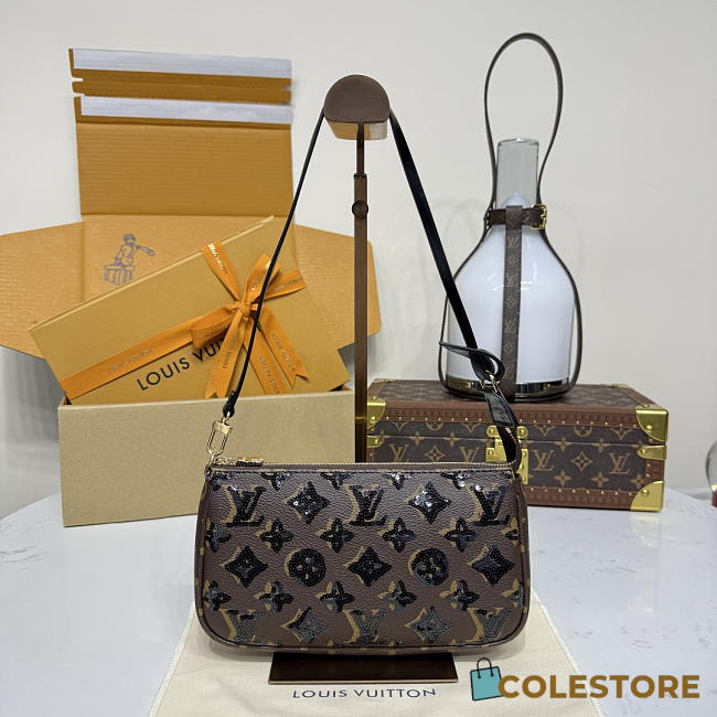 Colestore Louis Vuitton Pochette Accessoires Monogram Black M26473 23.5x4x13.5cm - 1