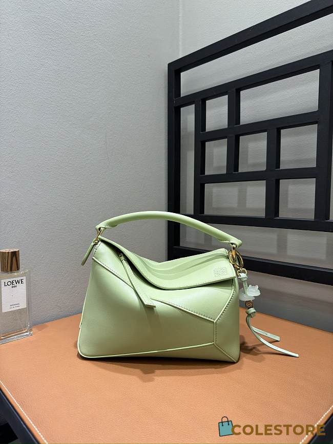 Colestore Loewe Small Puzzle Edge bag in Classic Calfskin Mint Green 24x10x14cm - 1