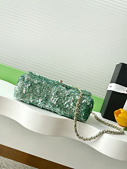 Colestore Chanel Flap bag Sequin & Gold Plated Metal Green 21x14x8cm - 5