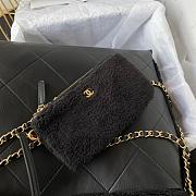 	 Colestore Chanel 22 Bag Black Suede and Black Shearling 39x42x8cm - 4