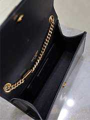 Colestore YSL Saint Laurent Small Kate Suede Shoulder Bag In White And Black 20x13.5x6cm - 4