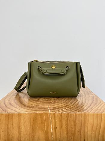 Colestore Loewe Small Madrid bag in Supple Calfskin Green 23.5x19x10cm