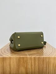 Colestore Loewe Small Madrid bag in Supple Calfskin Green 23.5x19x10cm - 3