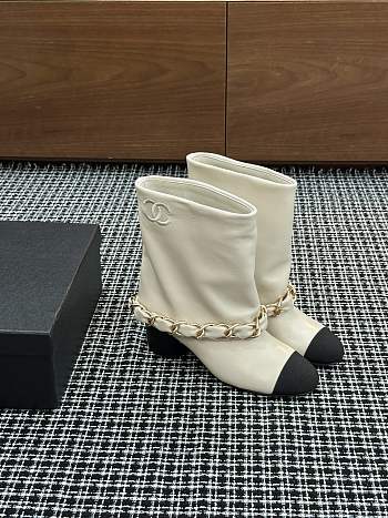 Colestore Chanel Low-Cut Boots Lambskin & Grosgrain Ivory & Black