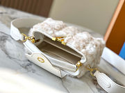 Colestore Louis Vuitton Capucines Mini Shearling with White Leather Trim 21 x 14 x 8 cm - 4