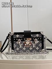 Colestore Louis Vuitton Petite Malle Bag Grey M21462 20 x 12.5 x 6 cm - 1