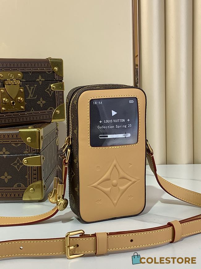 Colestore  Louis Vuitton Music Player Wearable Wallet 18.5 x 4.5 x 10.5cm - 1