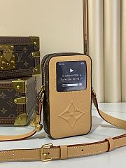 Colestore  Louis Vuitton Music Player Wearable Wallet 18.5 x 4.5 x 10.5cm - 1