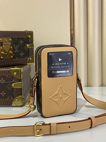 Colestore  Louis Vuitton Music Player Wearable Wallet 18.5 x 4.5 x 10.5cm