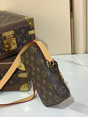 Colestore  Louis Vuitton Music Player Wearable Wallet 18.5 x 4.5 x 10.5cm - 3